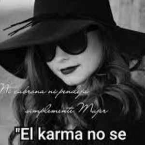 Meet your Posher, Alejandra